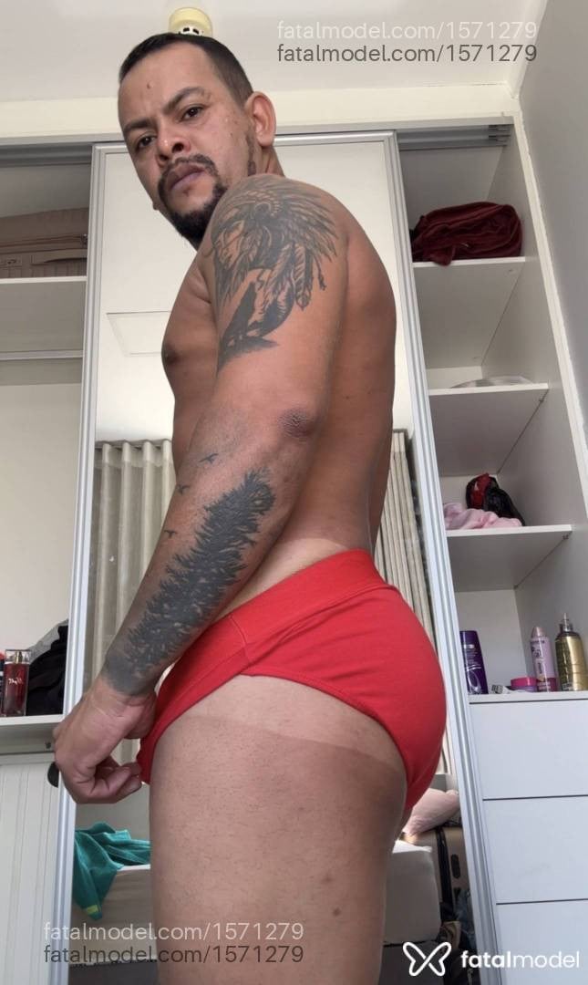 Acompanhante homem morena (o) de olhos castanhos - Romário