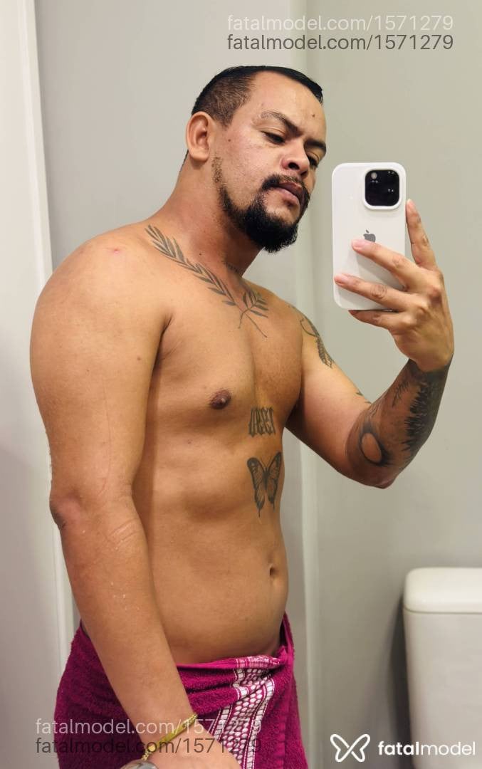 Acompanhante homem morena (o) de olhos castanhos - Romário