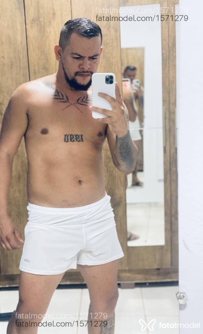 Acompanhante homem morena (o) de olhos castanhos - Romário