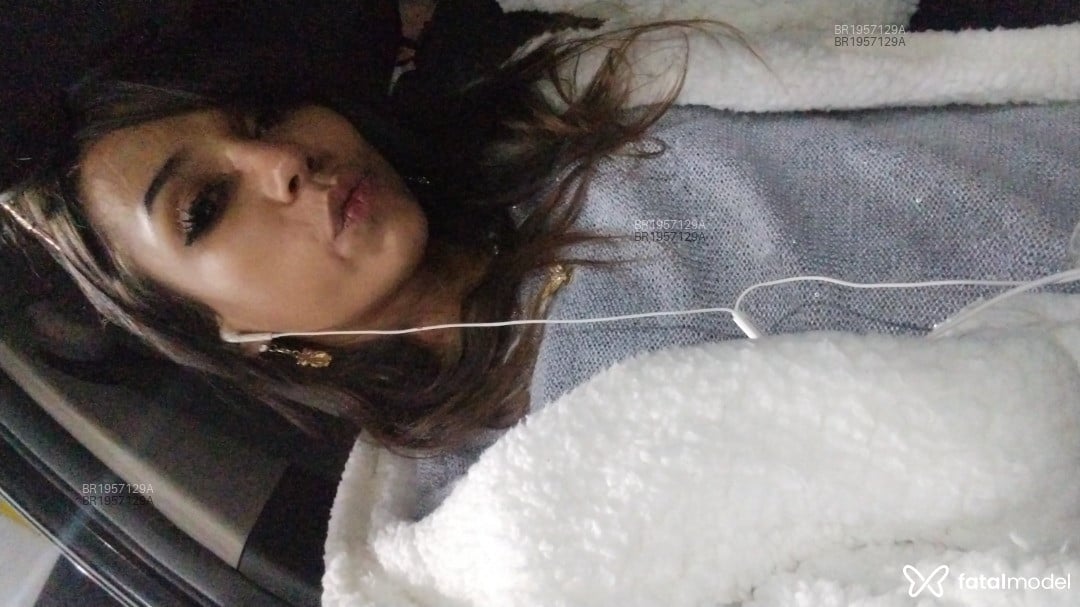 Acompanhante mulher morena (o) de olhos castanhos - Nataly Acompanhante mulher morena (o) de olhos castanhos - Nataly