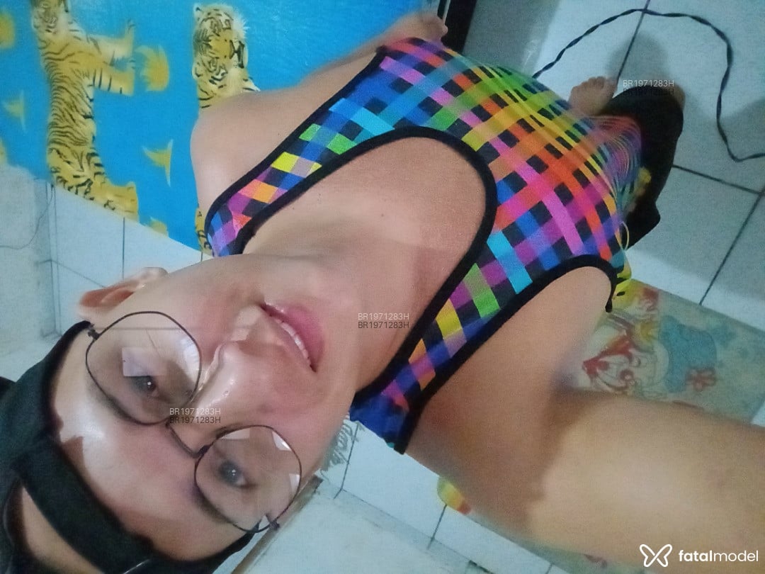Acompanhante homem morena (o) de olhos castanhos - Amorzinho Acompanhante homem morena (o) de olhos castanhos - Amorzinho