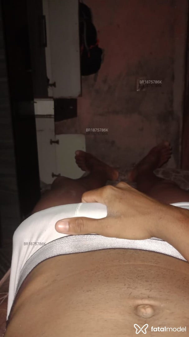Acompanhante homem com cabelo castanho de olhos castanhos em Acreúna Acompanhante homem com cabelo castanho de olhos castanhos em Acreúna - Pretinho