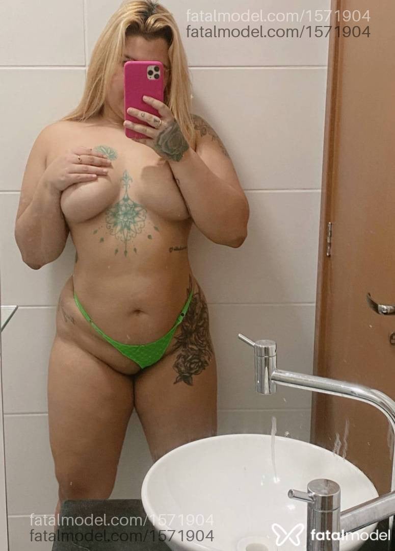 Acompanhante mulher loira (o) de olhos castanhos em Maceió - Júlia