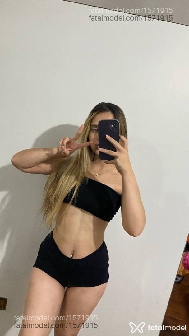 Acompanhante mulher loira (o) de olhos verdes - Yasmin Deen