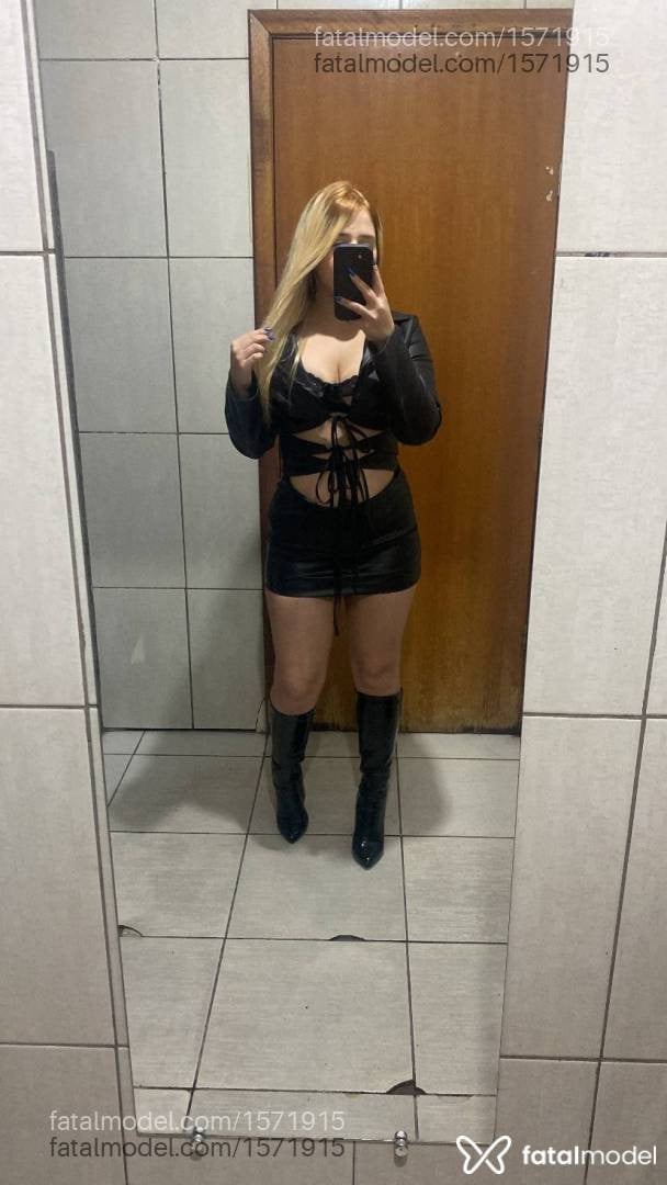 Acompanhante mulher loira (o) de olhos verdes - Yasmin Deen