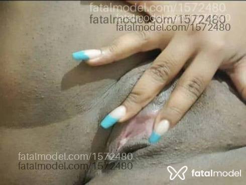 Acompanhante mulher morena (o) de olhos pretos - Rayssa salles