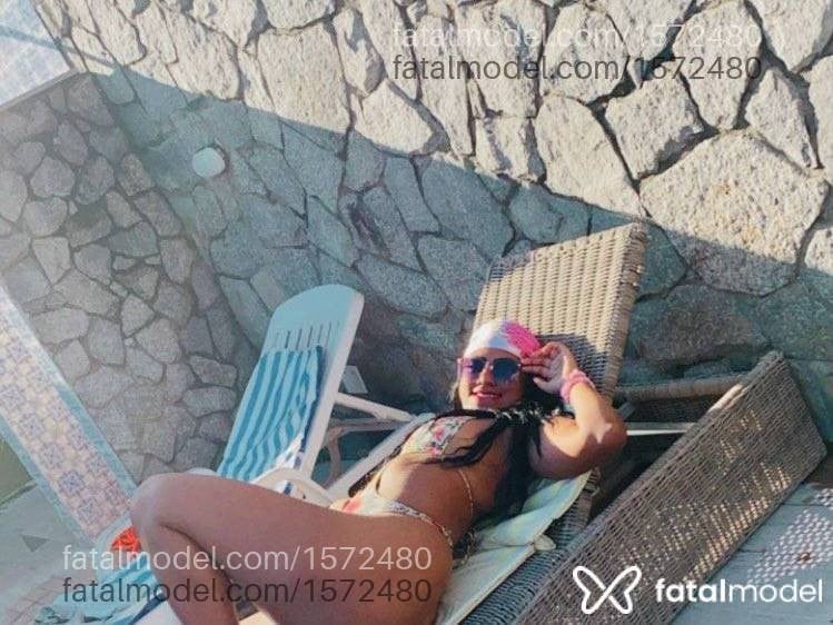 Acompanhante mulher morena (o) de olhos pretos - Rayssa salles