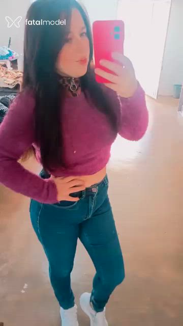 Acompanhante mulher morena (o) de olhos verdes - Karol Mello Acompanhante mulher morena (o) de olhos verdes - Karol Mello