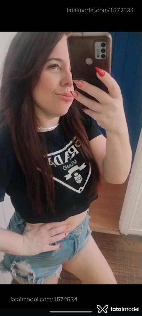 Acompanhante mulher morena (o) de olhos verdes - Karol Mello