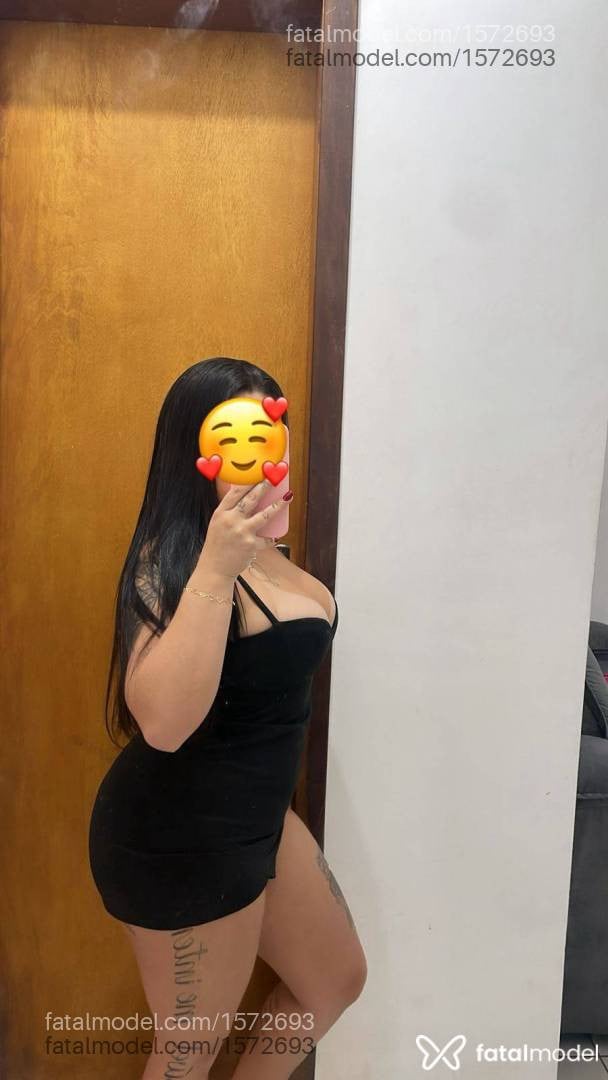 Acompanhante mulher com cabelo castanho de olhos castanhos em Caxias do Sul Acompanhante mulher com cabelo castanho de olhos castanhos em Caxias do Sul - Yasmin