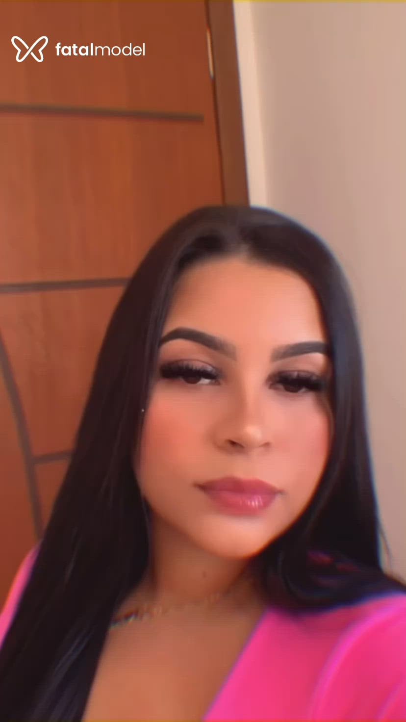 Acompanhante mulher com cabelo castanho de olhos castanhos - Yasmin Acompanhante mulher com cabelo castanho de olhos castanhos - Yasmin