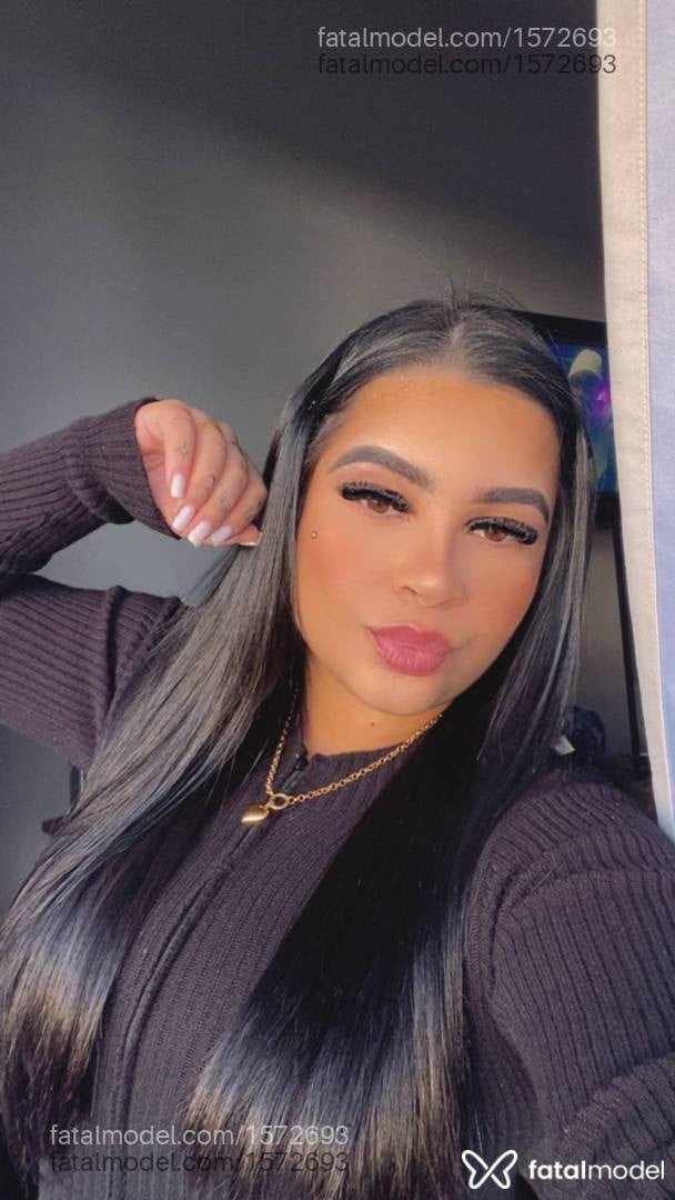 Acompanhante mulher com cabelo castanho de olhos castanhos - Yasmin