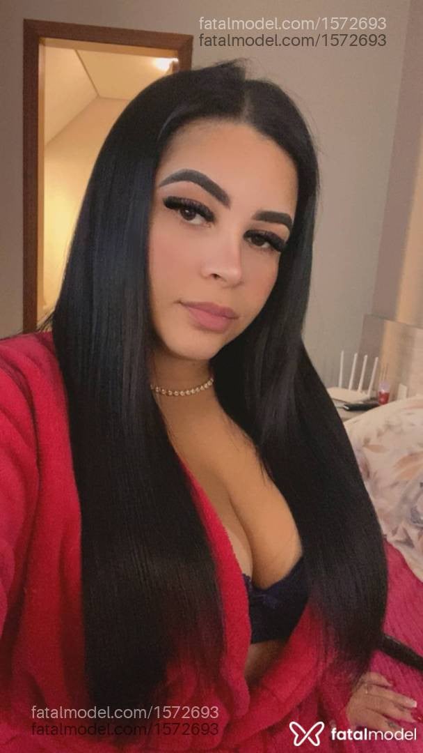 Acompanhante mulher com cabelo castanho de olhos castanhos em Caxias do Sul - Isabela