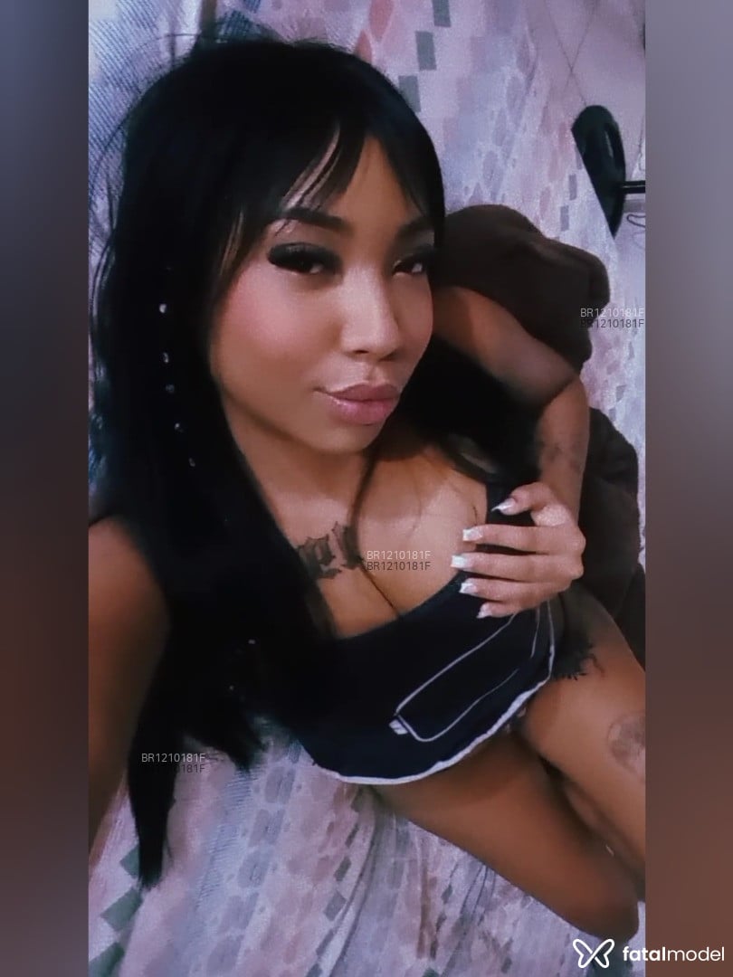 Acompanhante mulher com cabelo castanho de olhos castanhos em Botucatu - Julia Indinha