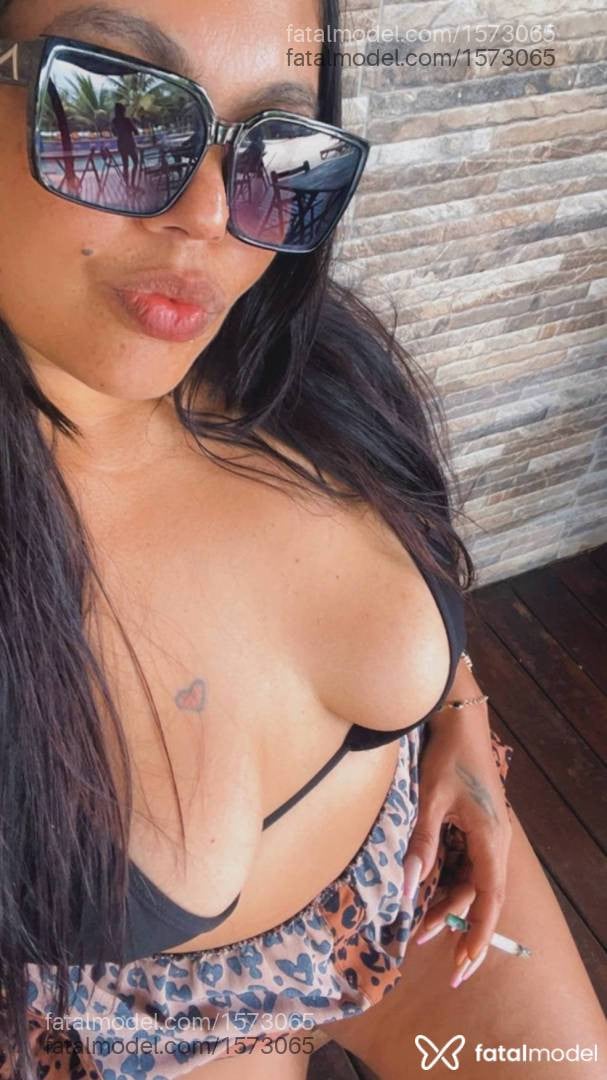 Acompanhante mulher morena (o) de olhos castanhos - Jéssica Acompanhante mulher morena (o) de olhos castanhos - Jéssica