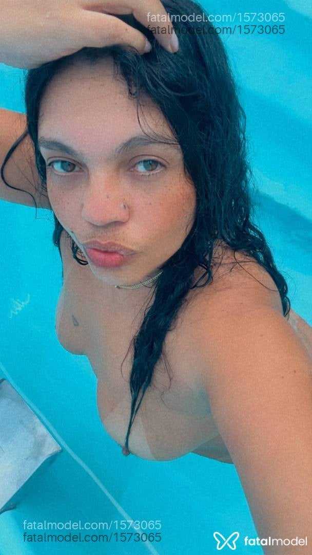 Acompanhante mulher morena (o) de olhos castanhos - Jéssica