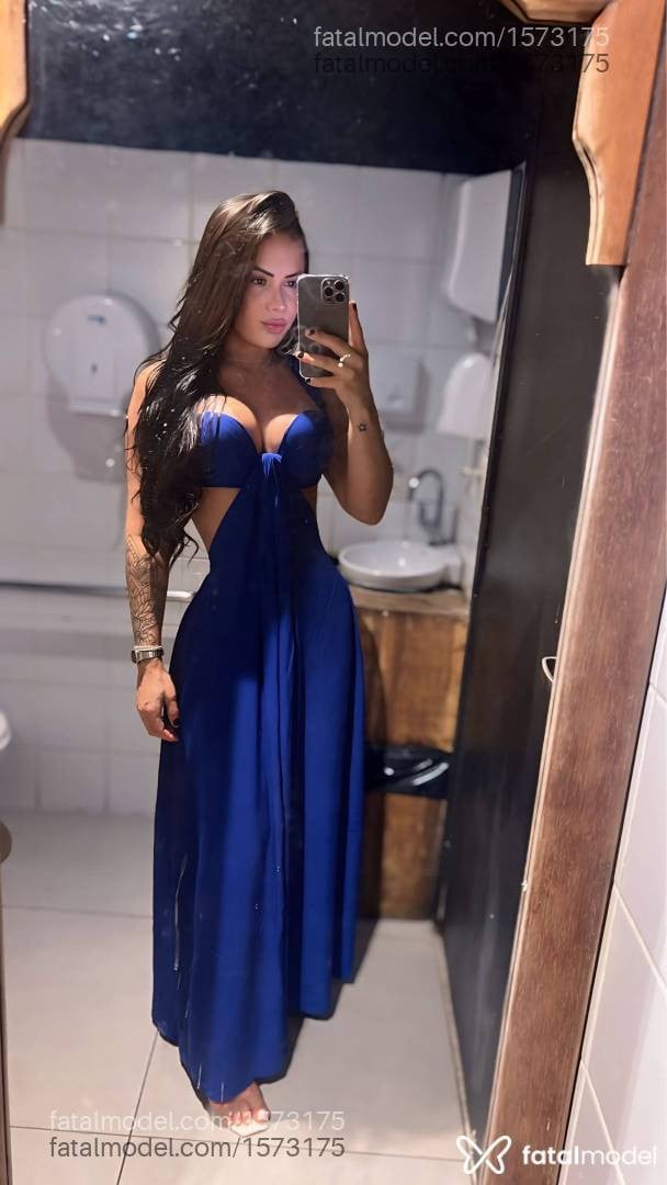 Acompanhante mulher com cabelo castanho de olhos castanhos em Nova Serrana Acompanhante mulher com cabelo castanho de olhos castanhos em Nova Serrana - Giovanna Ticiano
