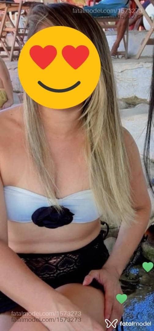 Acompanhante mulher loira (o) de olhos mel - Giovanna Mello