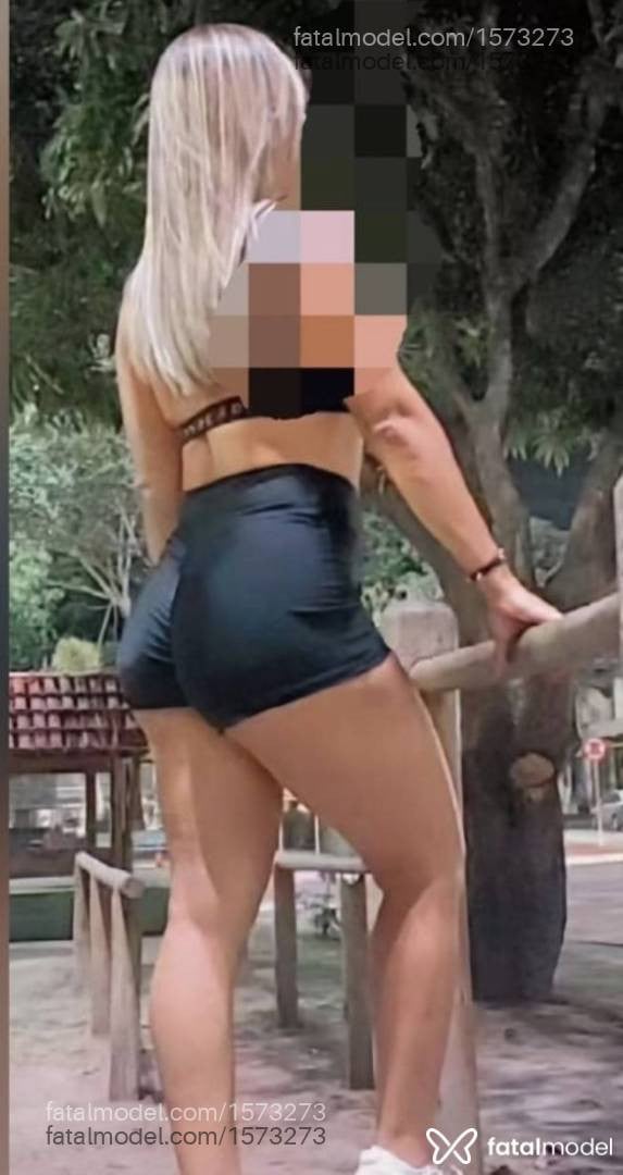 Acompanhante mulher loira (o) de olhos mel - Giovanna Mello