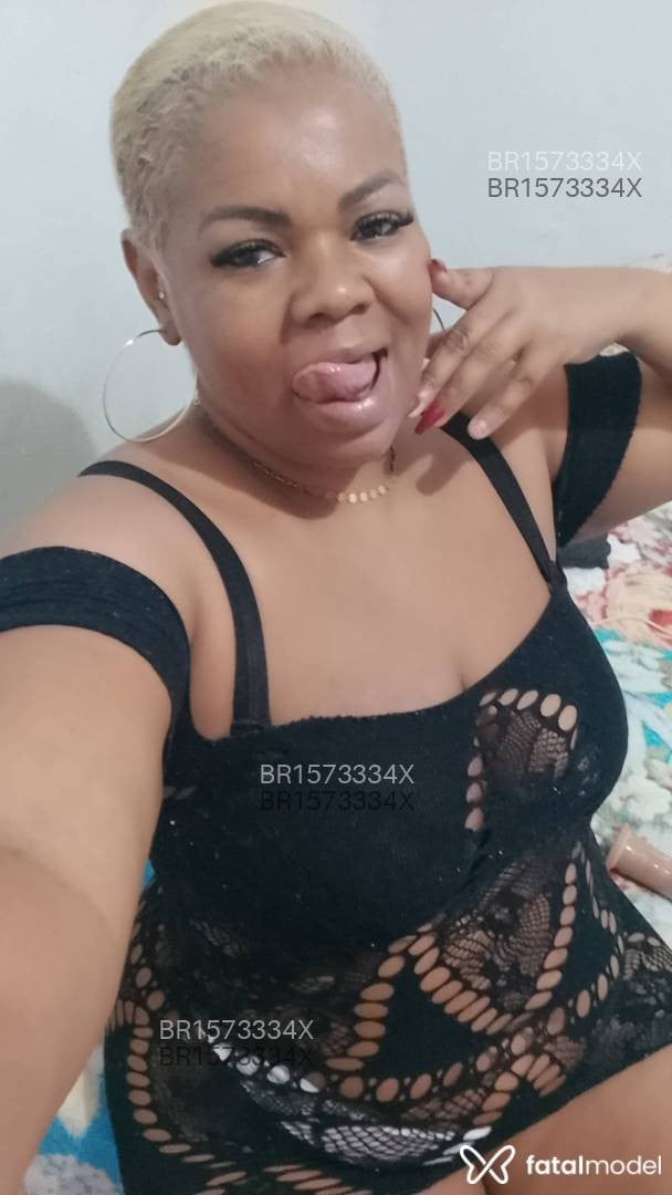 Acompanhante mulher com cabelo castanho de olhos mel em Marília - Drika