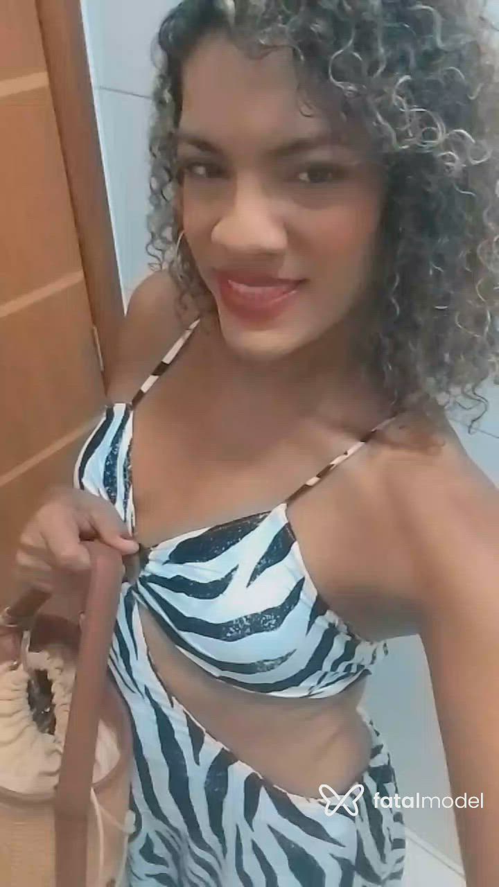 Acompanhante travesti loira (o) de olhos castanhos - Ellen Ribeiro