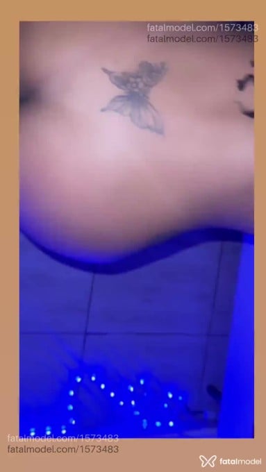 Acompanhante mulher trans morena (o) de olhos castanhos em São José do Rio Preto - BiBy