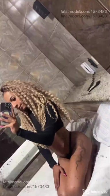 Acompanhante mulher trans morena (o) de olhos castanhos em São José do Rio Preto - BiBy