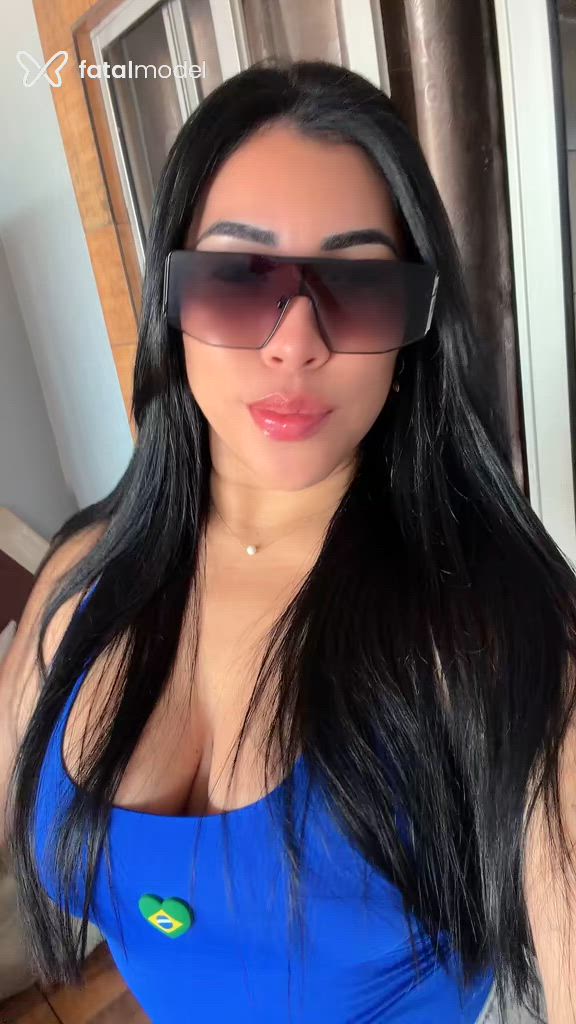 Acompanhante mulher morena (o) de olhos pretos - TAINÁ Acompanhante mulher morena (o) de olhos pretos - TAINÁ