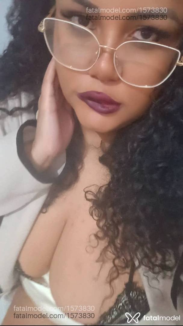 Acompanhante mulher morena (o) de olhos mel em Caxambu - marquely oliveira