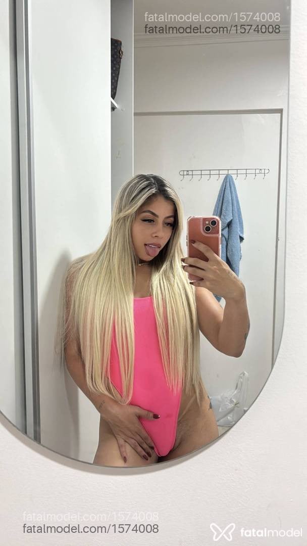 Acompanhante mulher loira (o) de olhos castanhos - Lua Silva