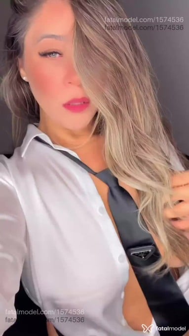 Acompanhante mulher loira (o) de olhos azuis em Lajeado - Melissa Bacck