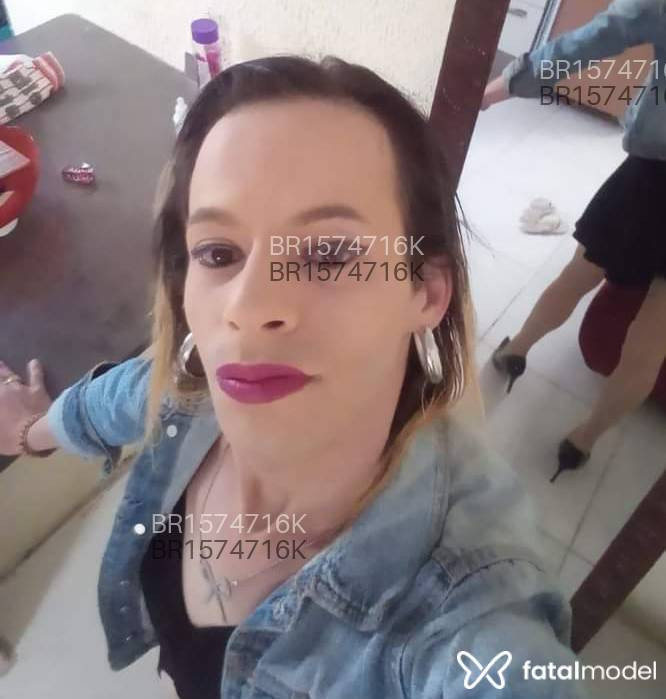 Acompanhante travesti loira (o) de olhos castanhos em Caxias do Sul Acompanhante travesti loira (o) de olhos castanhos em Caxias do Sul - Nikoly