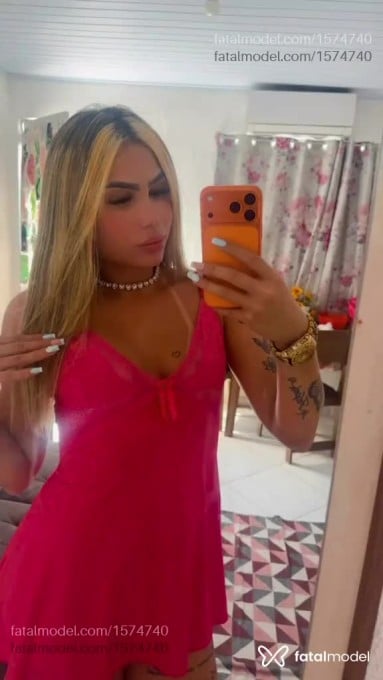 Acompanhante mulher loira (o) de olhos castanhos em Poços de Caldas - Barbiee