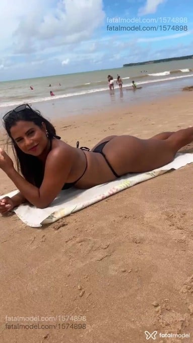Acompanhante mulher loira (o) de olhos castanhos em João Pessoa - Maria