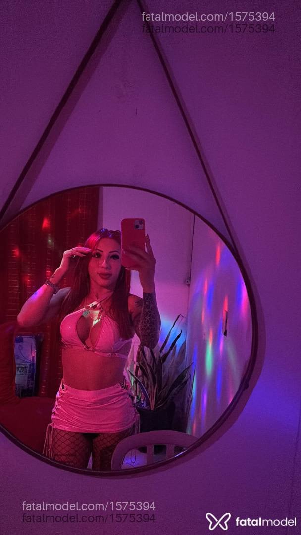 Acompanhante mulher trans ruiva (o) de olhos mel - Moranguinhooo