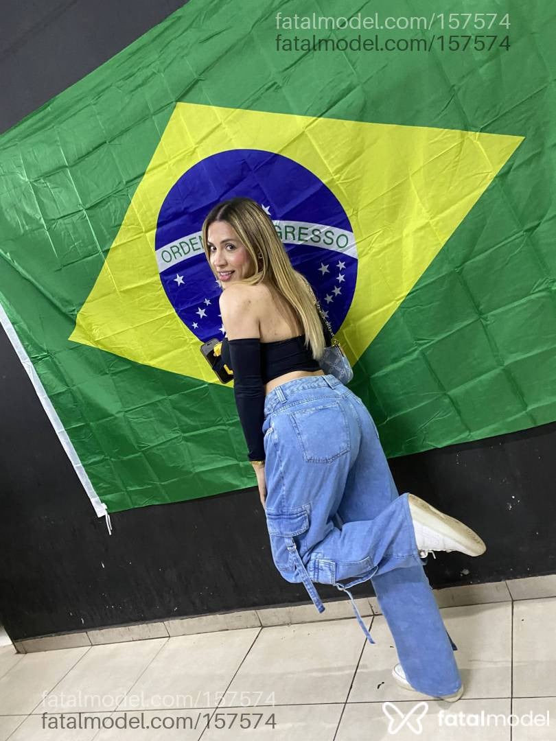 Acompanhante travesti com cabelo castanho de olhos castanhos - Gabrielly Medina