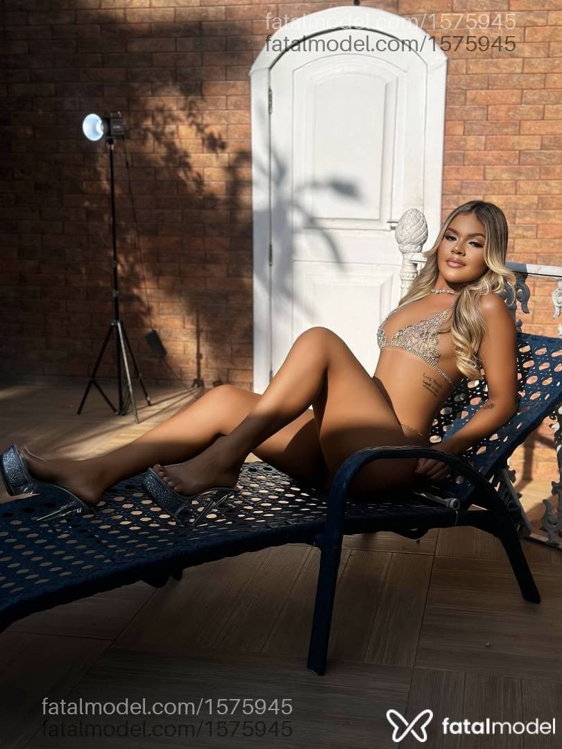 Acompanhante mulher morena (o) de olhos castanhos - Ludmilla
