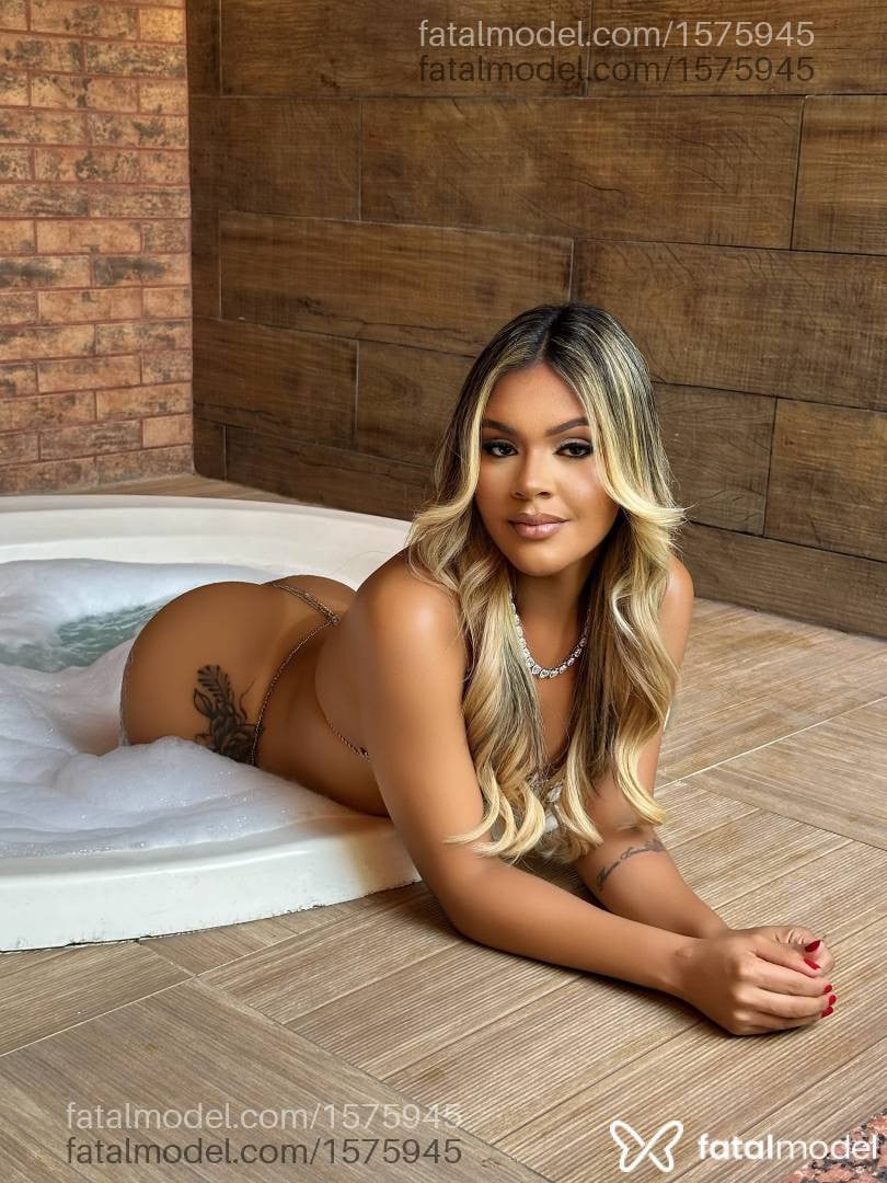 Acompanhante mulher morena (o) de olhos castanhos - Ludmilla