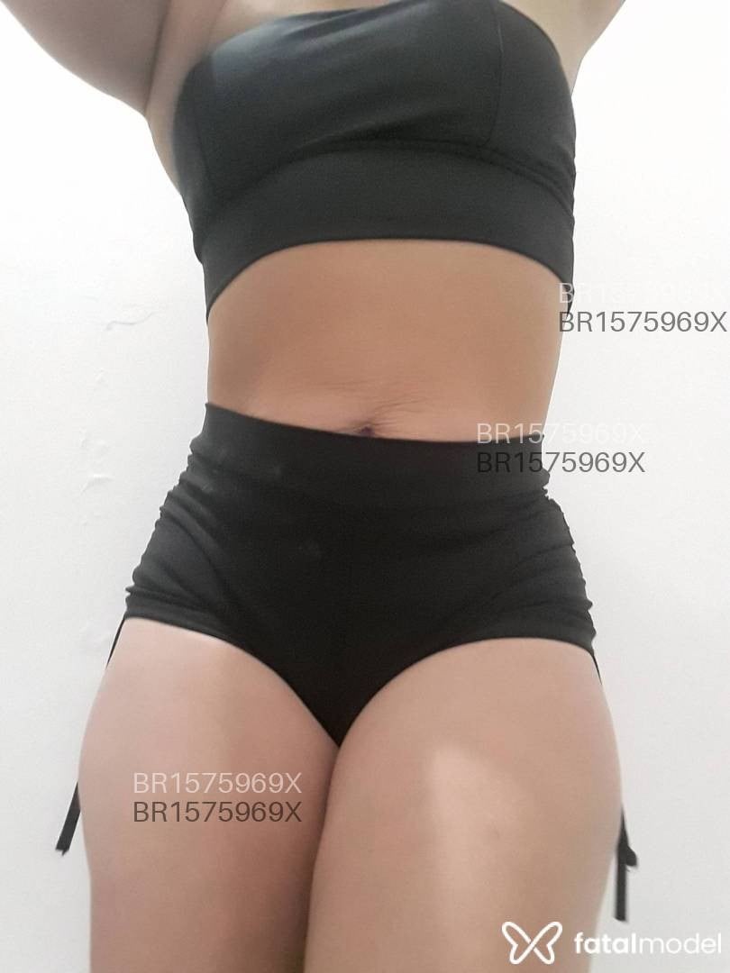 Acompanhante mulher morena (o) de olhos azuis em Guarapari - Jade Tedesco