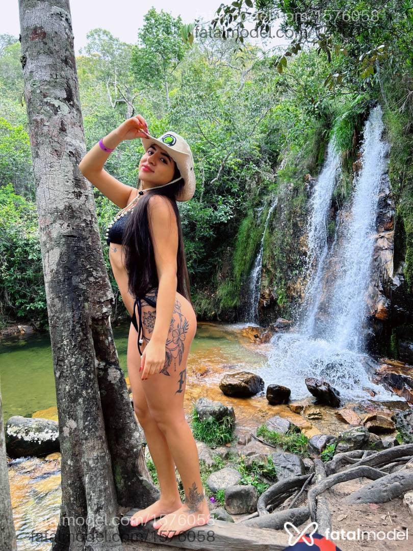 Acompanhante mulher com cabelo castanho de olhos castanhos em Brasília - Babygirl