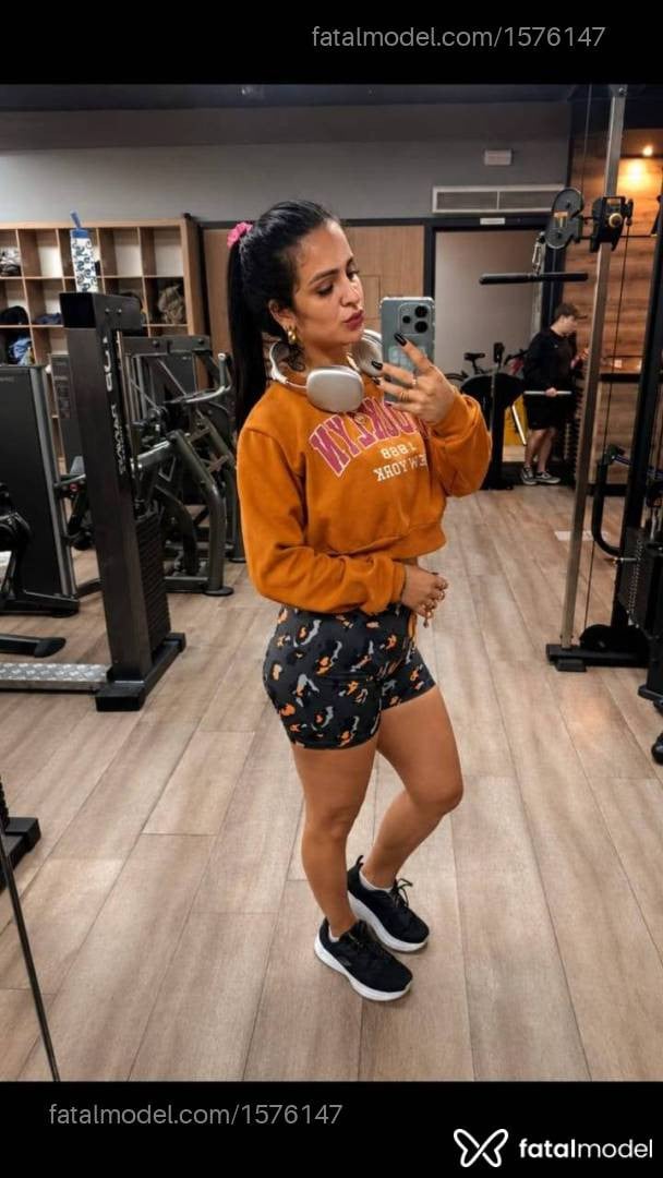 Acompanhante mulher morena (o) de olhos castanhos - Melissa pitanga