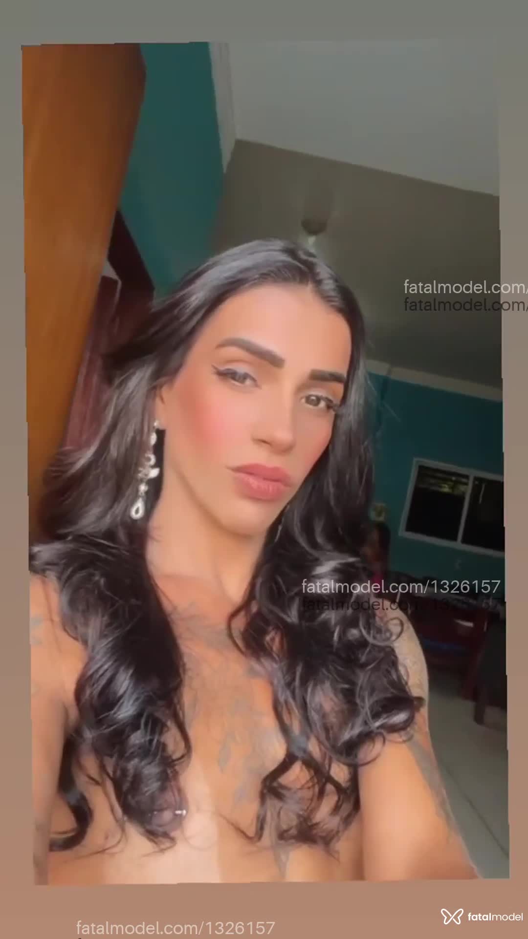 Acompanhante travesti morena (o) de olhos castanhos em Ribeirão Preto - Victoria Becker