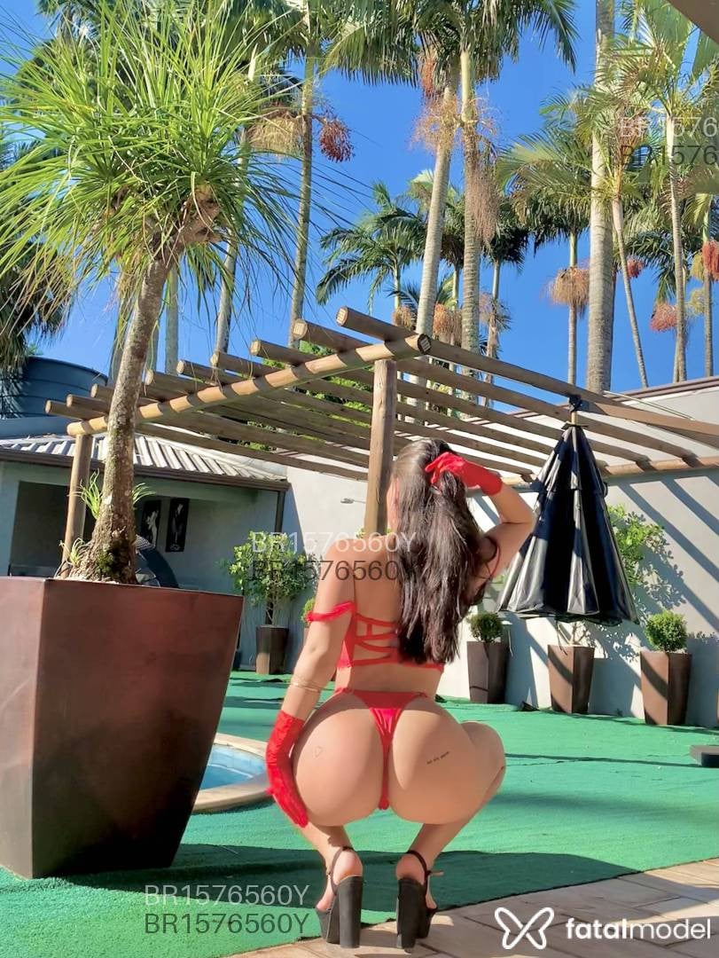 Acompanhante mulher morena (o) de olhos mel em Curitiba - Ayla Beatriz