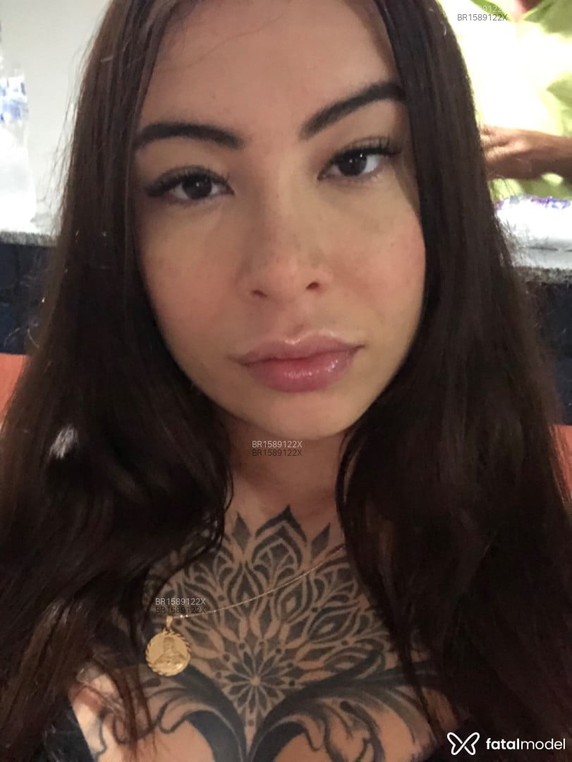 Acompanhante mulher morena (o) de olhos castanhos - Bruna Fonseca Acompanhante mulher morena (o) de olhos castanhos - Bruna Fonseca
