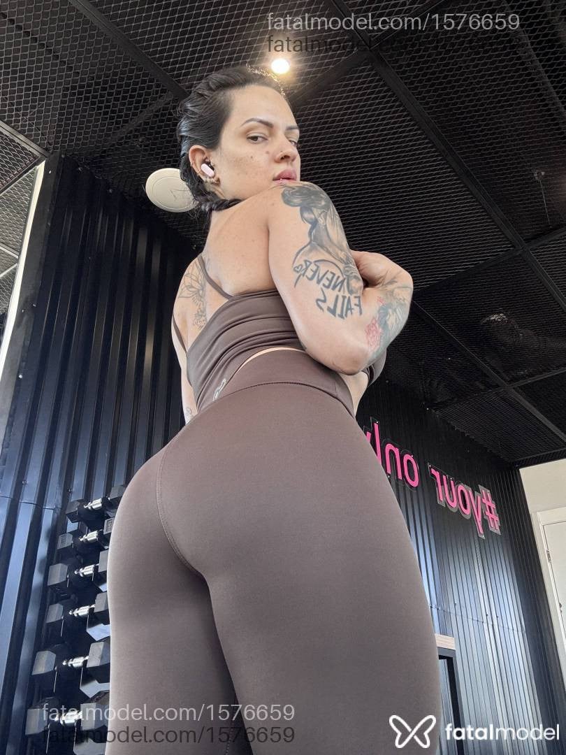 Acompanhante mulher com cabelo castanho de olhos castanhos - Jessica Kilian