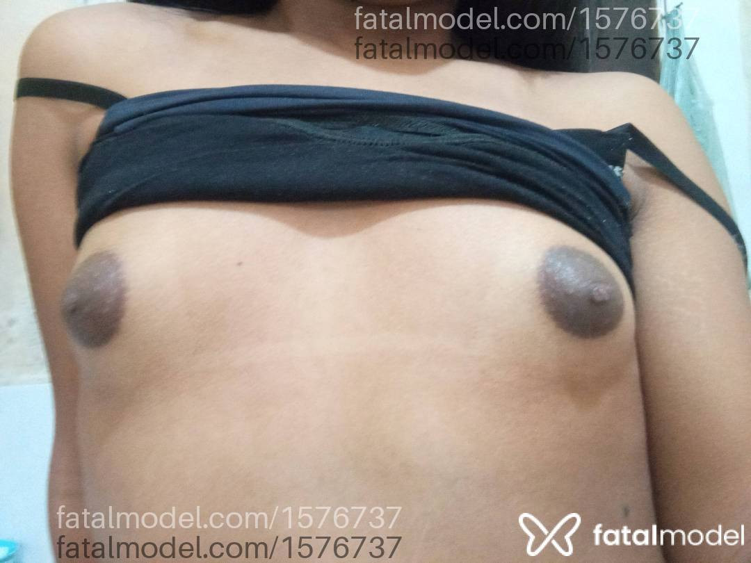 Acompanhante mulher trans com cabelo castanho de olhos pretos - Pocahontasnovinha
