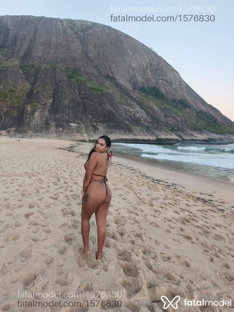 Acompanhante mulher morena (o) de olhos castanhos - Sofia