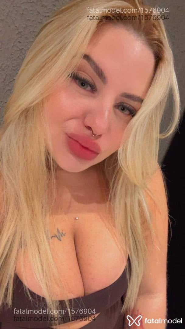 Acompanhante mulher loira (o) de olhos mel em Uberlândia - Mikaelle Lins