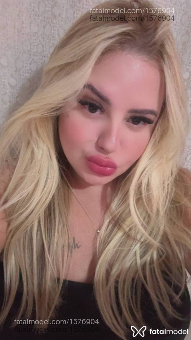 Acompanhante mulher loira (o) de olhos mel em Uberlândia - Mikaelle Lins