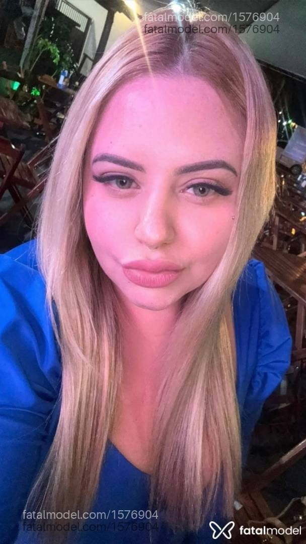 Acompanhante mulher loira (o) de olhos mel em Franca - Mikaelle Lins